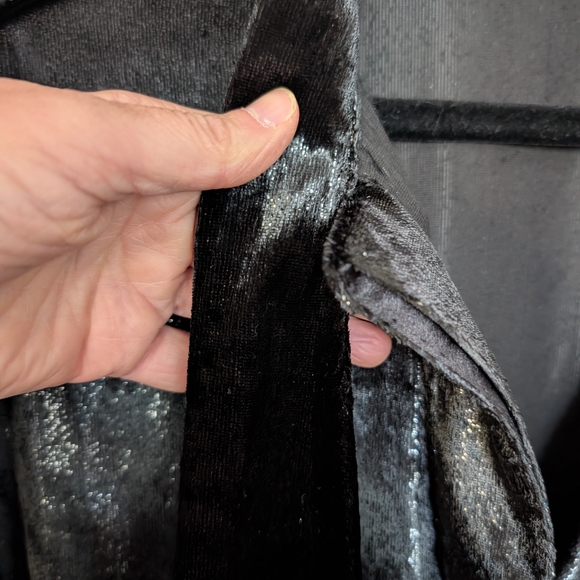 Frame Soft Touch Black Metallic Blouse, Size Large - Picture 11 of 14